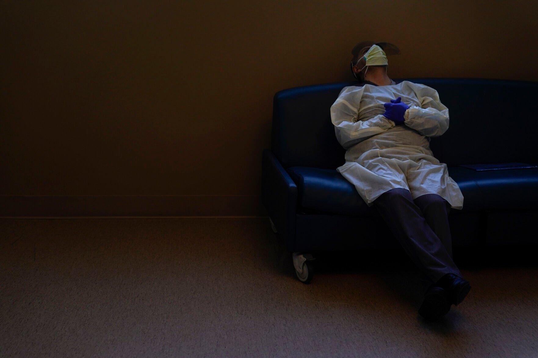 Virus Outbreak Half Million Dead Photo Gallery